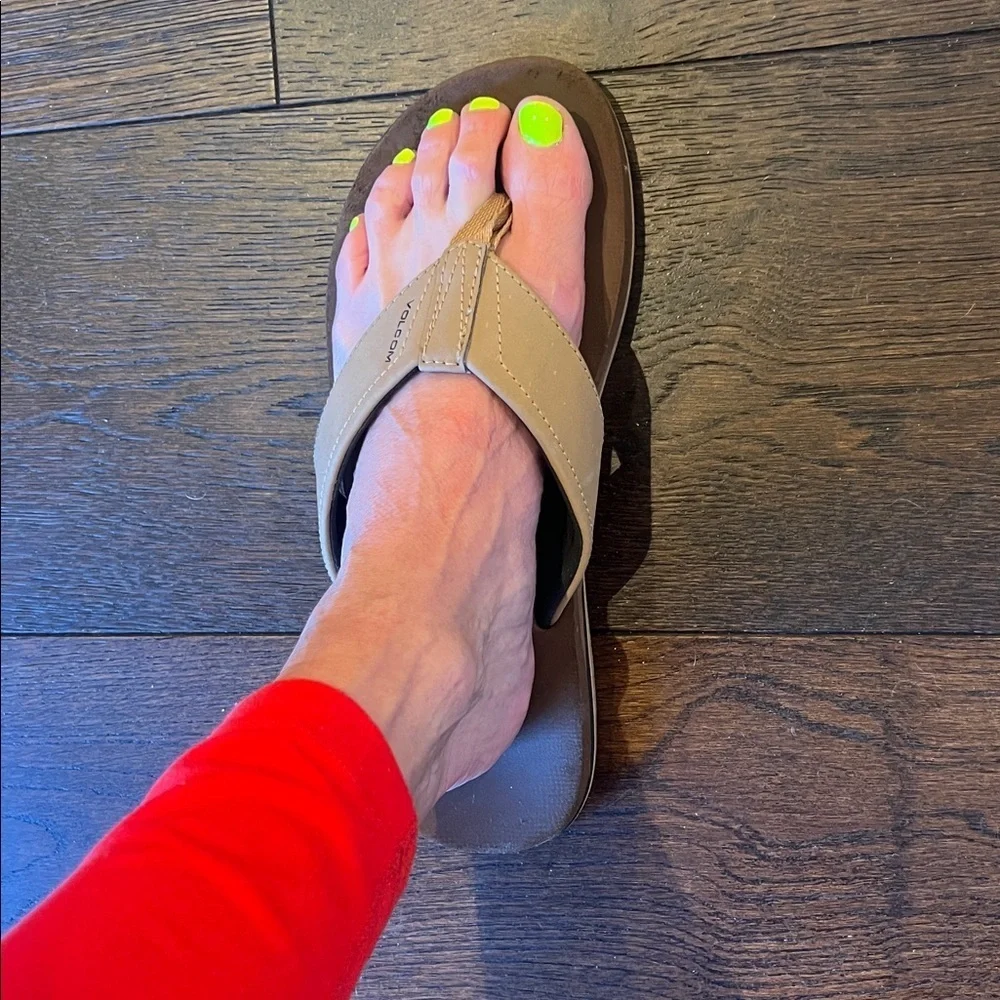 Volcom Tan and Brown Flip Flops